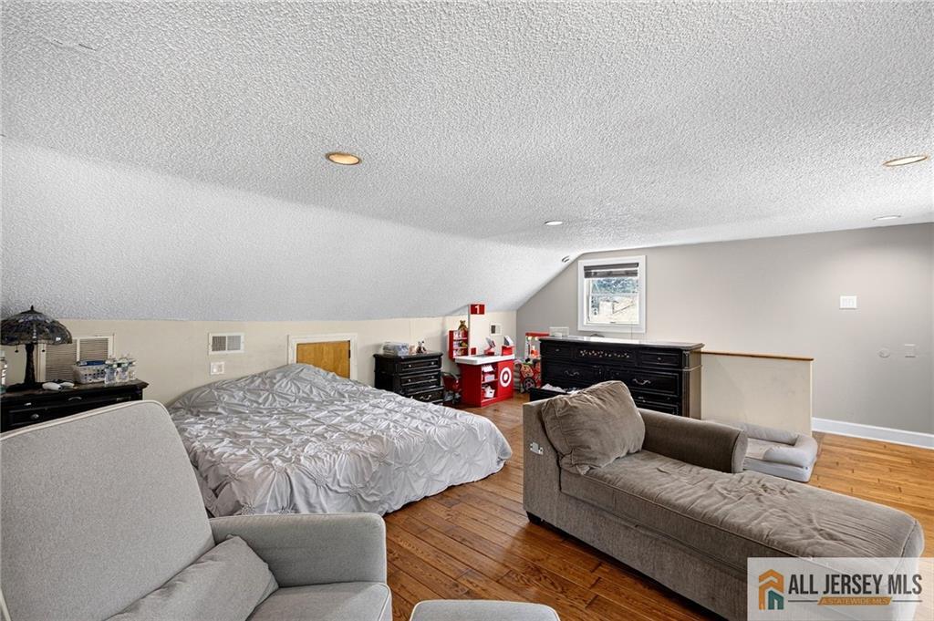 93 Gaywood Avenue Colonia NJ 07067