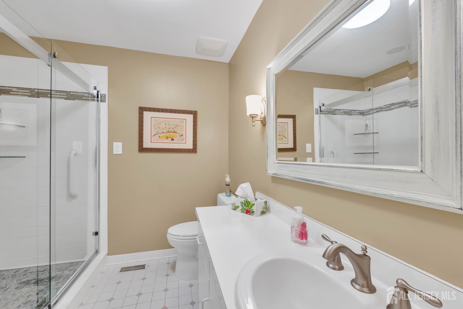 18 Marilyn Court Lawrence NJ 08648
