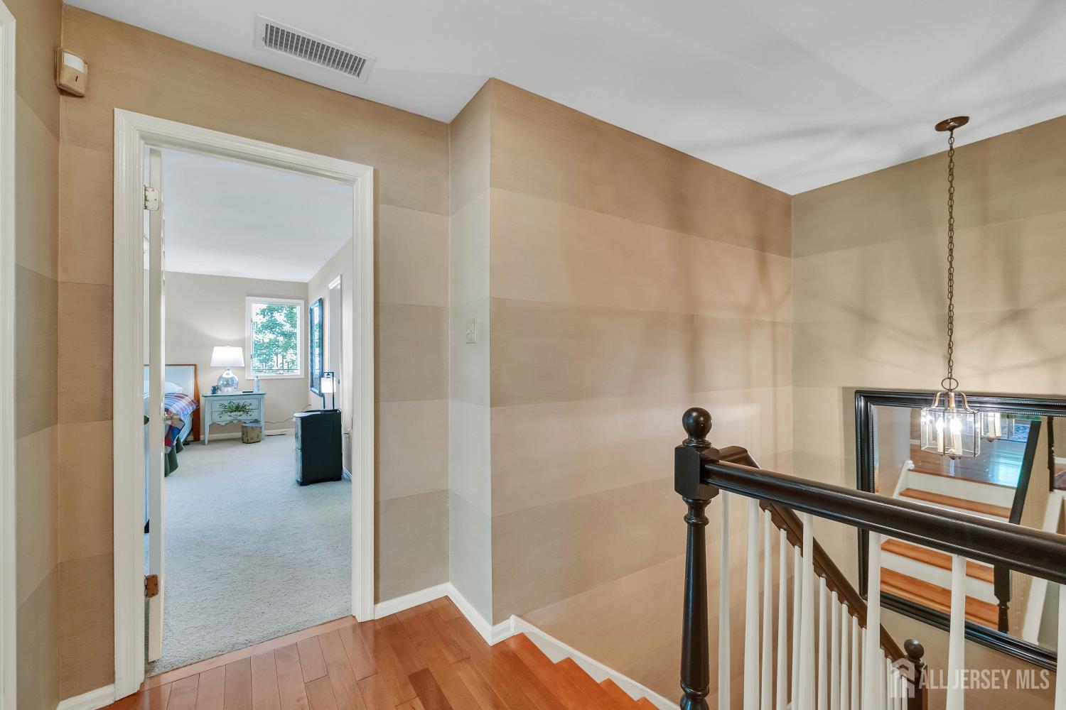 18 Marilyn Court Lawrence NJ 08648