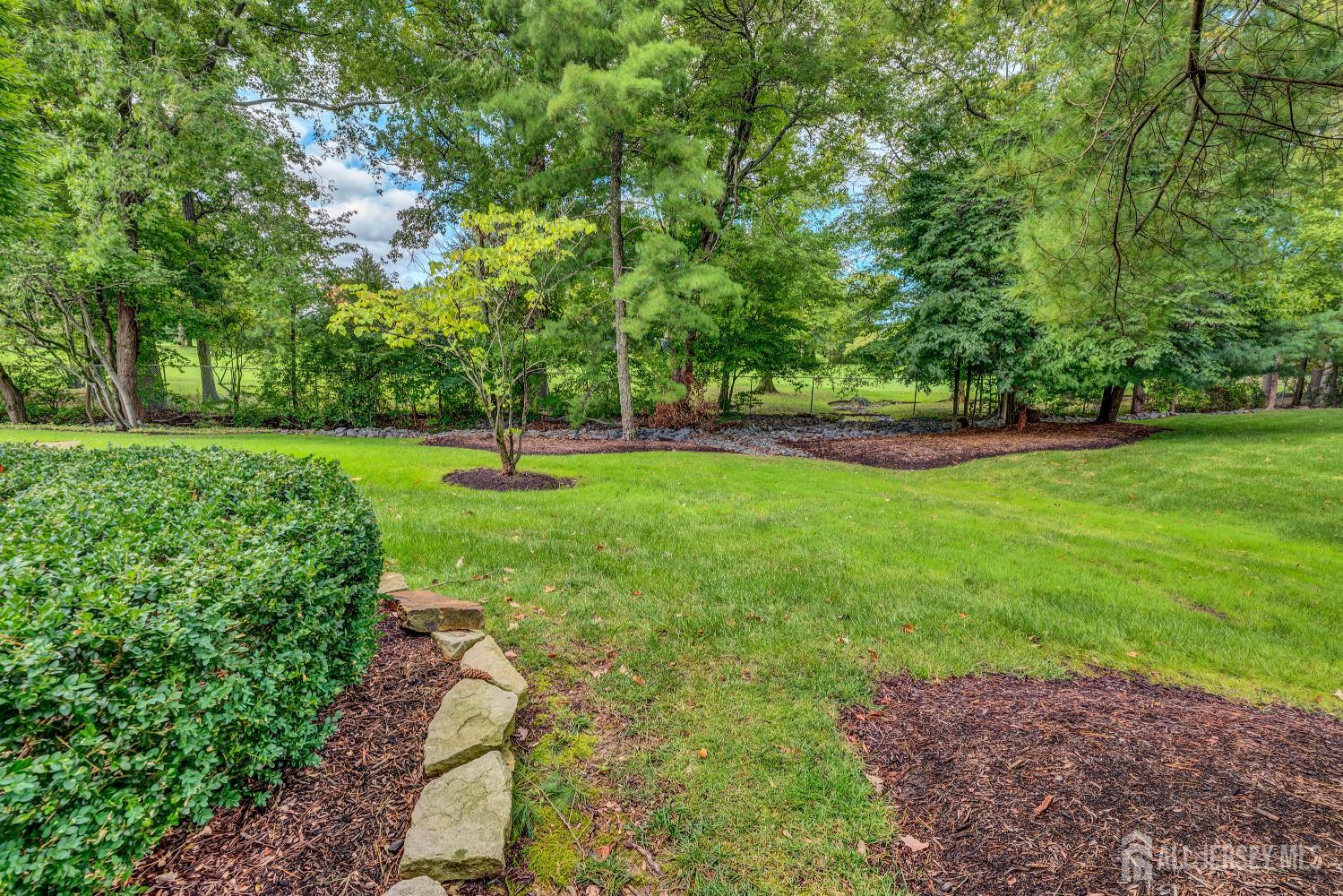 18 Marilyn Court Lawrence NJ 08648