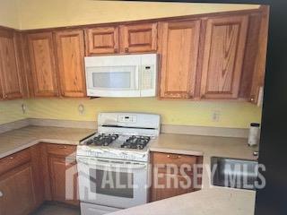 1031 Dogwood Court New Brunswick NJ 08901
