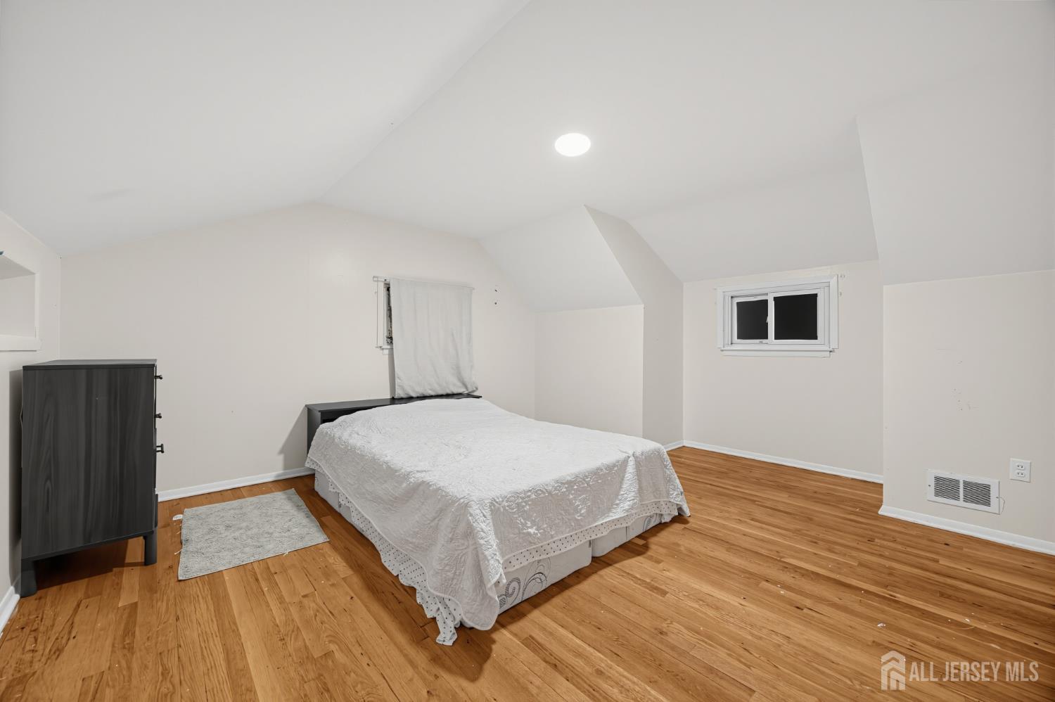 193 Mcfarlane Road Colonia NJ 07067