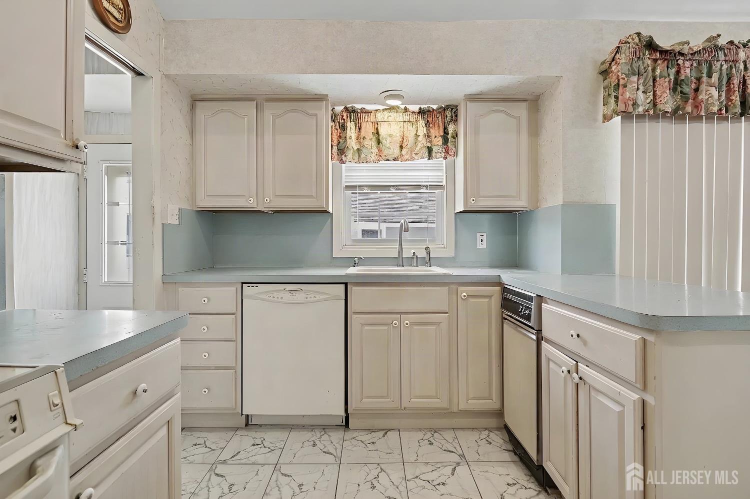 29 Joyce Place Sayreville NJ 08859