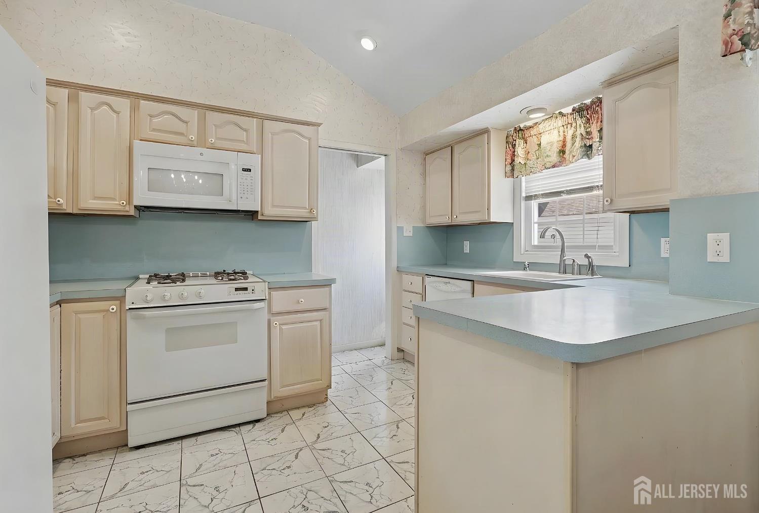 29 Joyce Place Sayreville NJ 08859