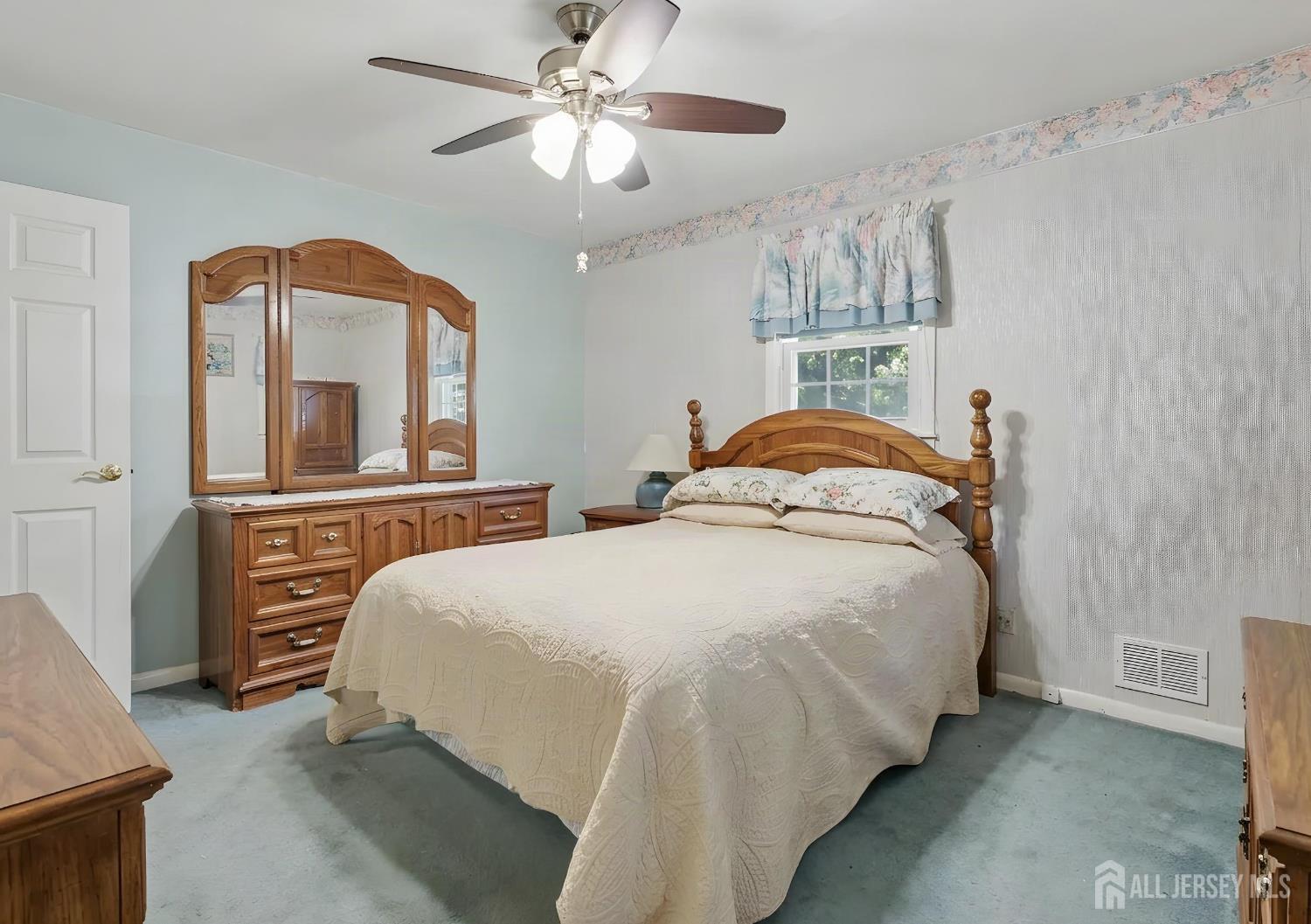 29 Joyce Place Sayreville NJ 08859