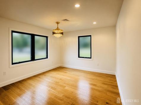 19 Lisa Court Colonia NJ 07067