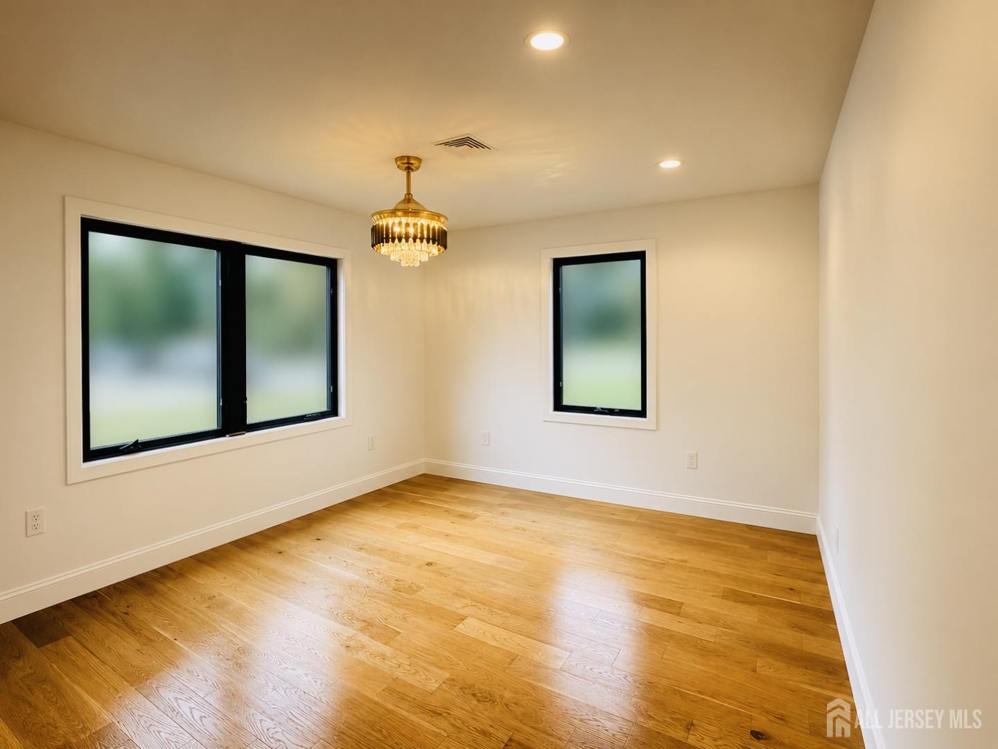 19 Lisa Court Colonia NJ 07067