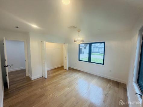 19 Lisa Court Colonia NJ 07067