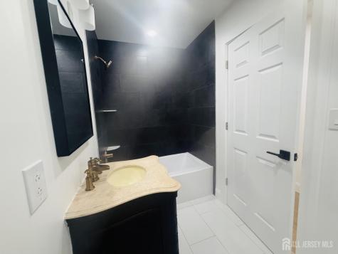 19 Lisa Court Colonia NJ 07067