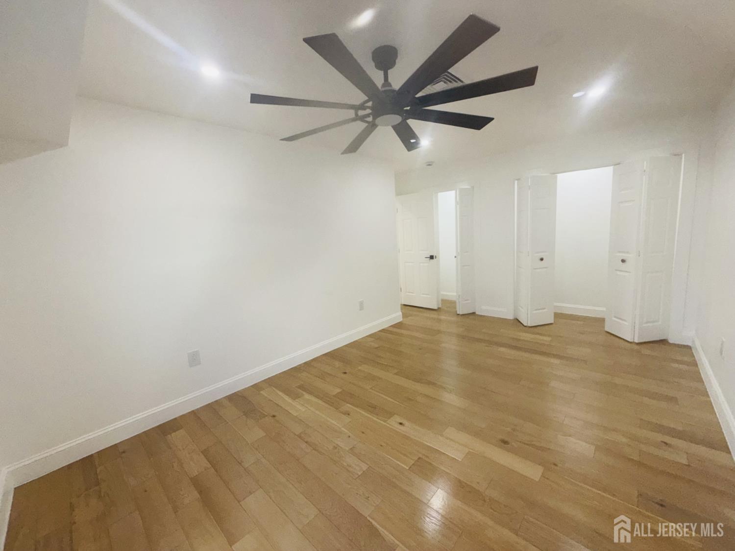 19 Lisa Court Colonia NJ 07067