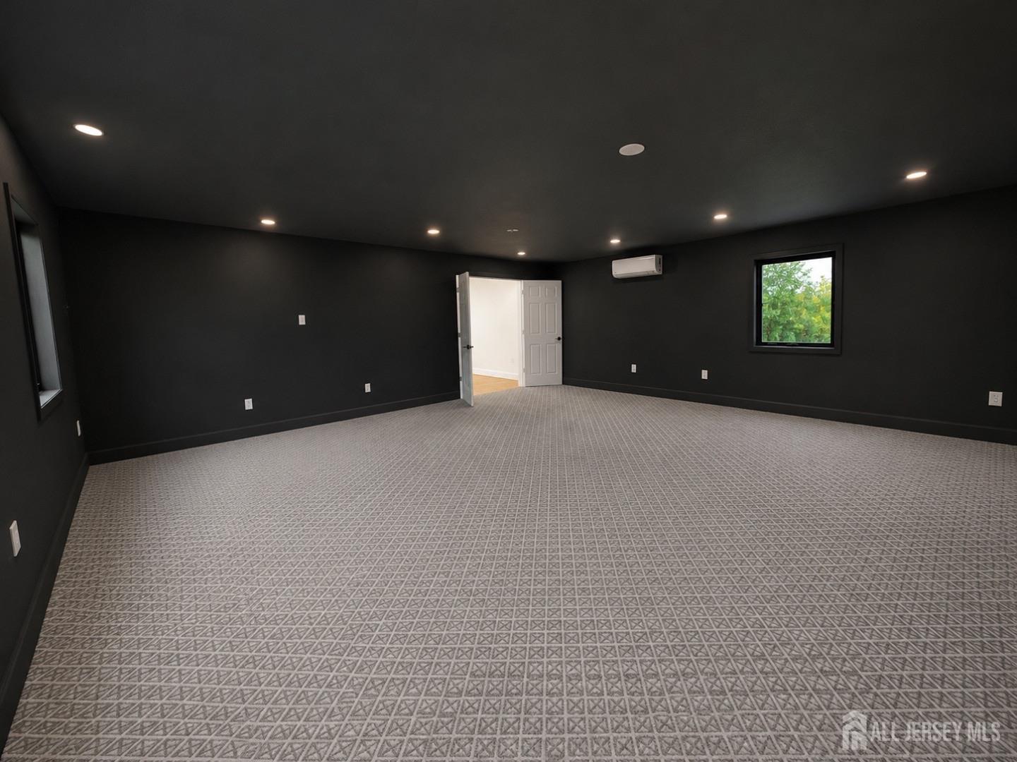 19 Lisa Court Colonia NJ 07067