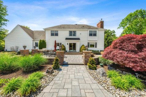11 Windmill Court Plainsboro NJ 08536
