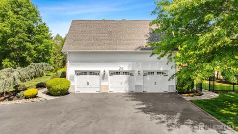 11 Windmill Court Plainsboro NJ 08536