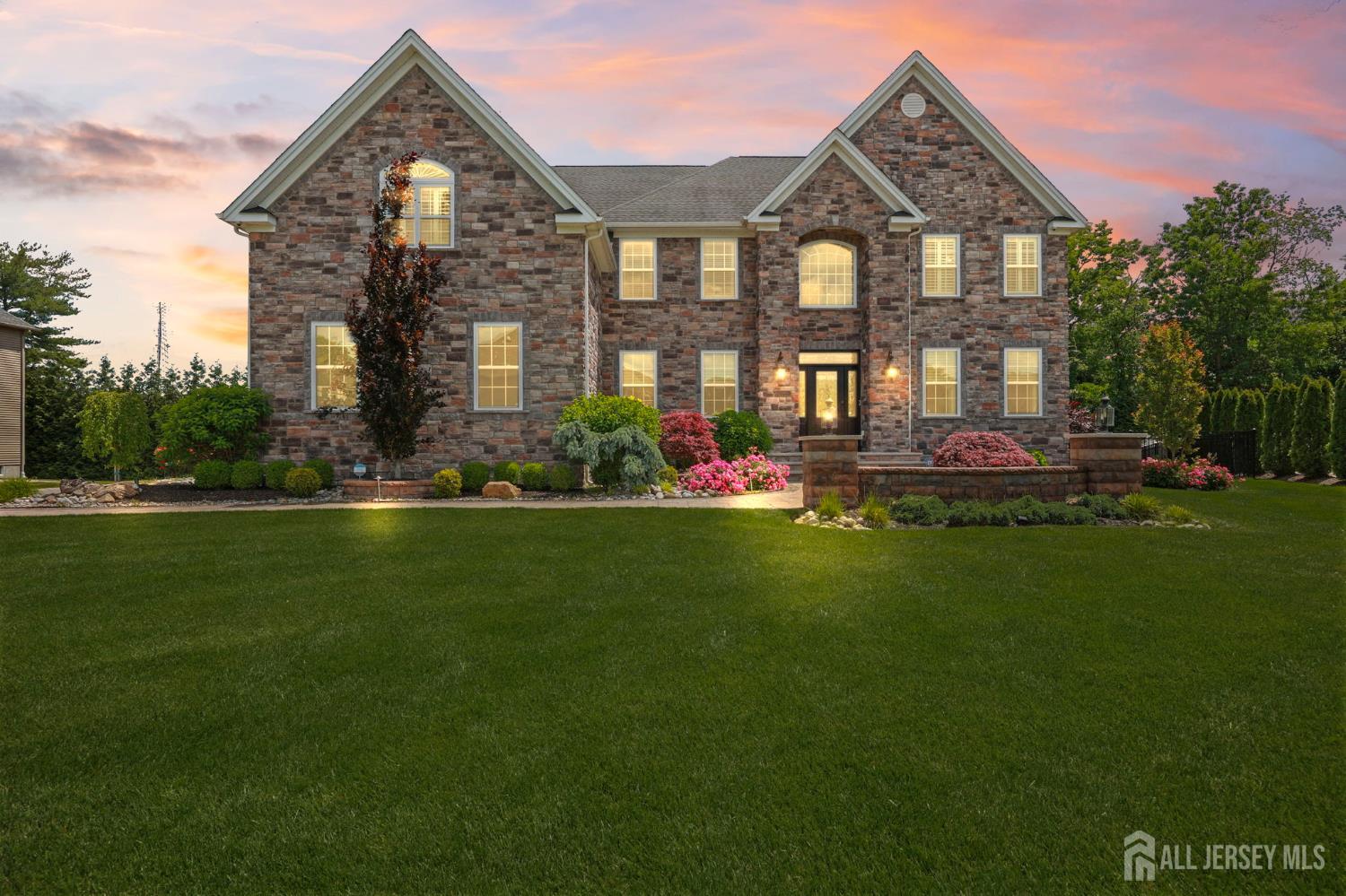 9 Gatarz Court East Brunswick NJ 08816