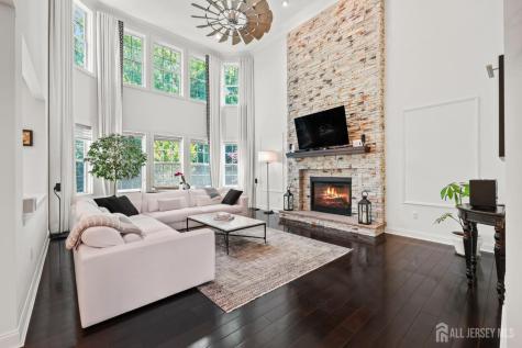 9 Gatarz Court East Brunswick NJ 08816