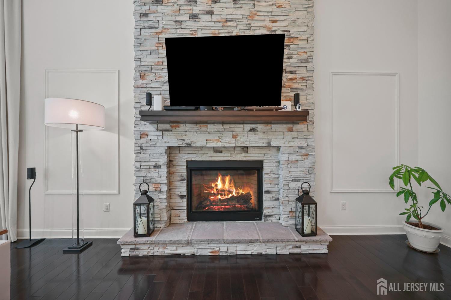 9 Gatarz Court East Brunswick NJ 08816
