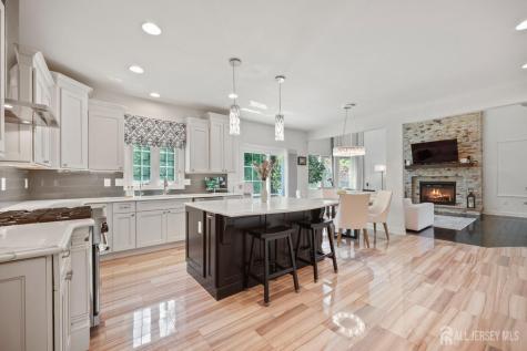 9 Gatarz Court East Brunswick NJ 08816