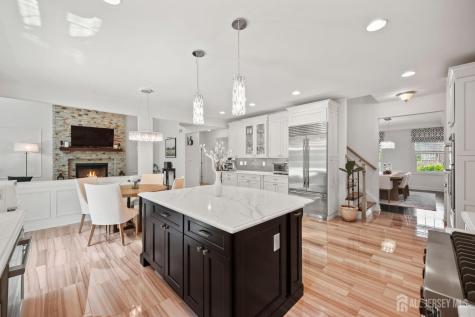 9 Gatarz Court East Brunswick NJ 08816