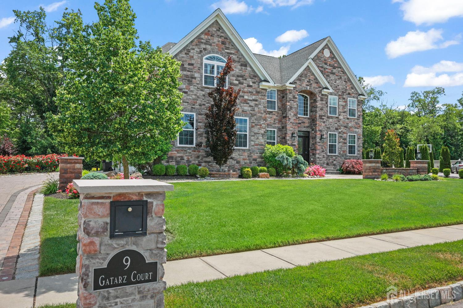 9 Gatarz Court East Brunswick NJ 08816