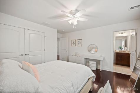 9 Gatarz Court East Brunswick NJ 08816