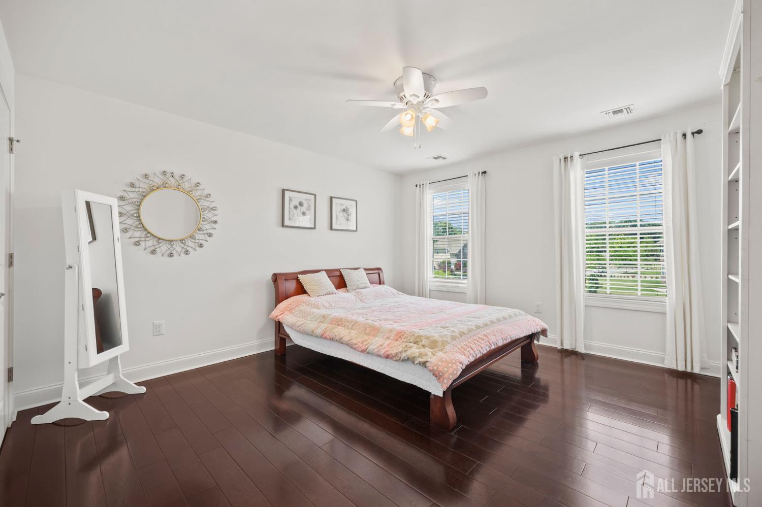9 Gatarz Court East Brunswick NJ 08816