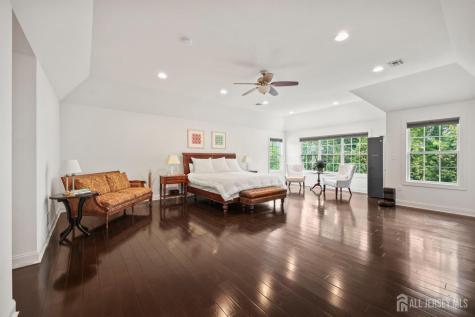 9 Gatarz Court East Brunswick NJ 08816