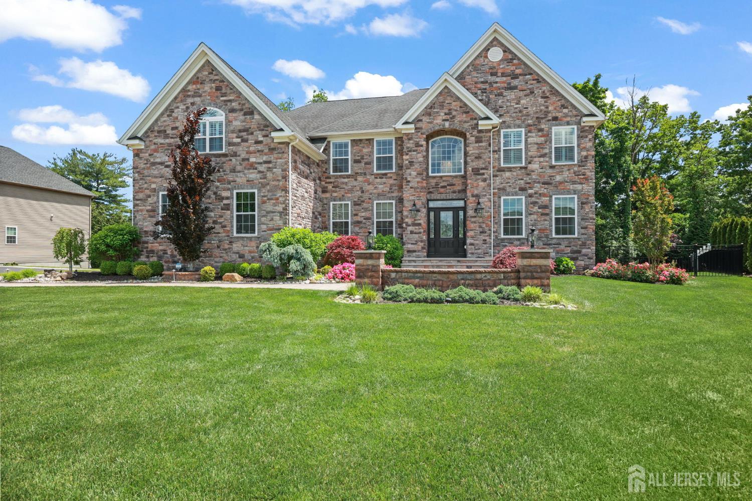 9 Gatarz Court East Brunswick NJ 08816