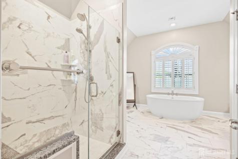 9 Gatarz Court East Brunswick NJ 08816
