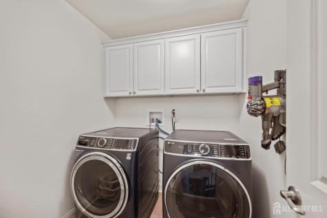9 Gatarz Court East Brunswick NJ 08816