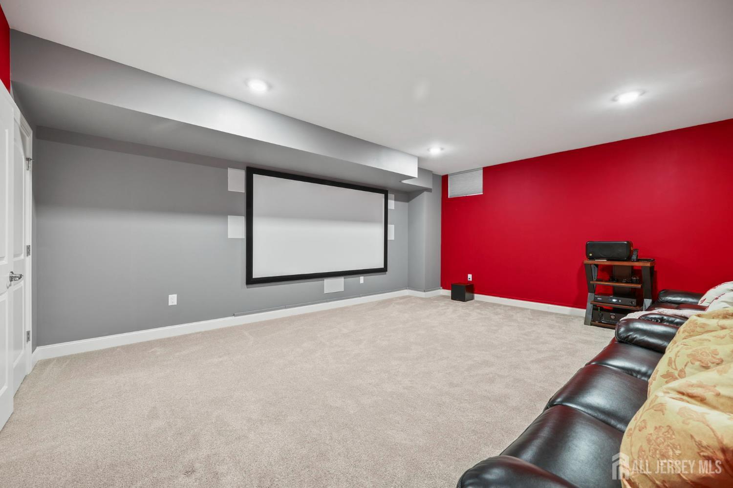 9 Gatarz Court East Brunswick NJ 08816