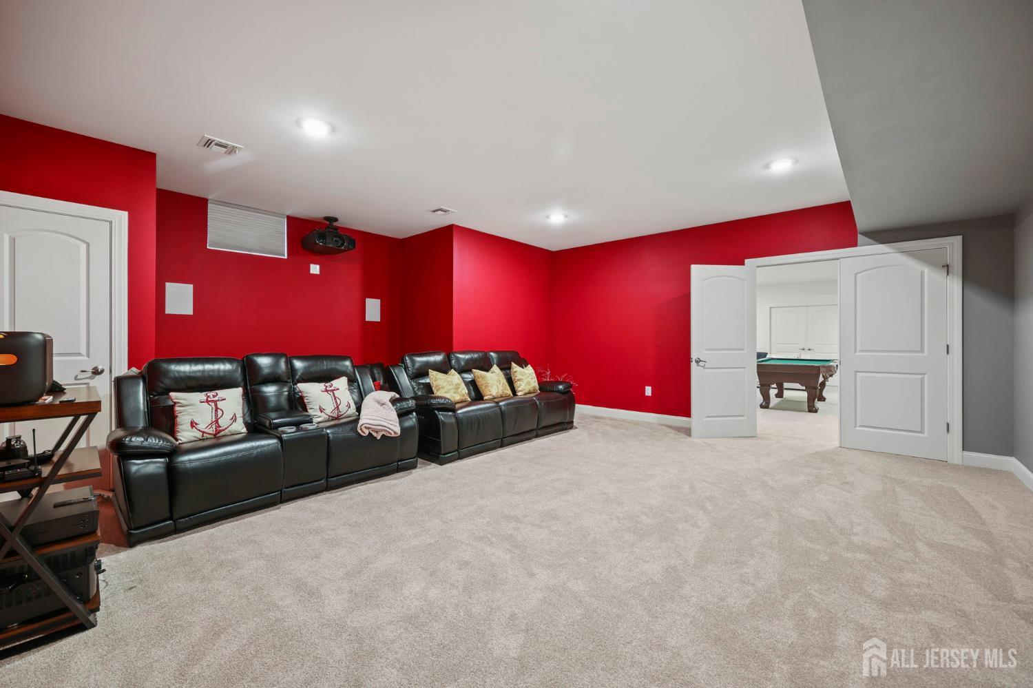 9 Gatarz Court East Brunswick NJ 08816