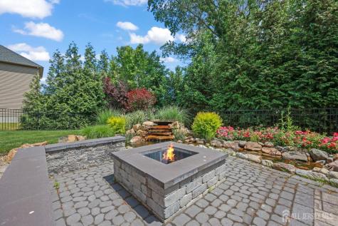 9 Gatarz Court East Brunswick NJ 08816