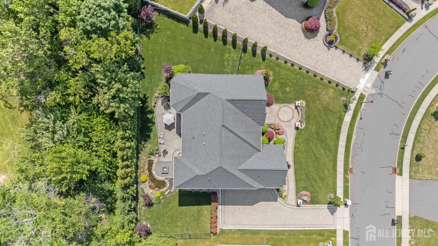 9 Gatarz Court East Brunswick NJ 08816