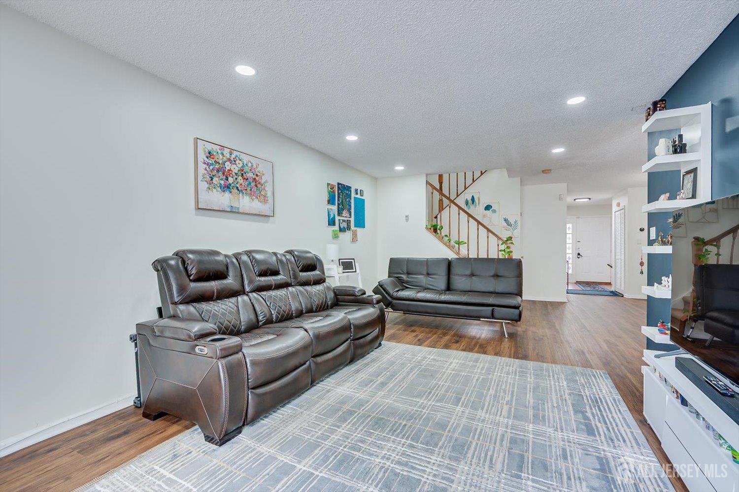 216 Amethyst Way Franklin NJ 08823