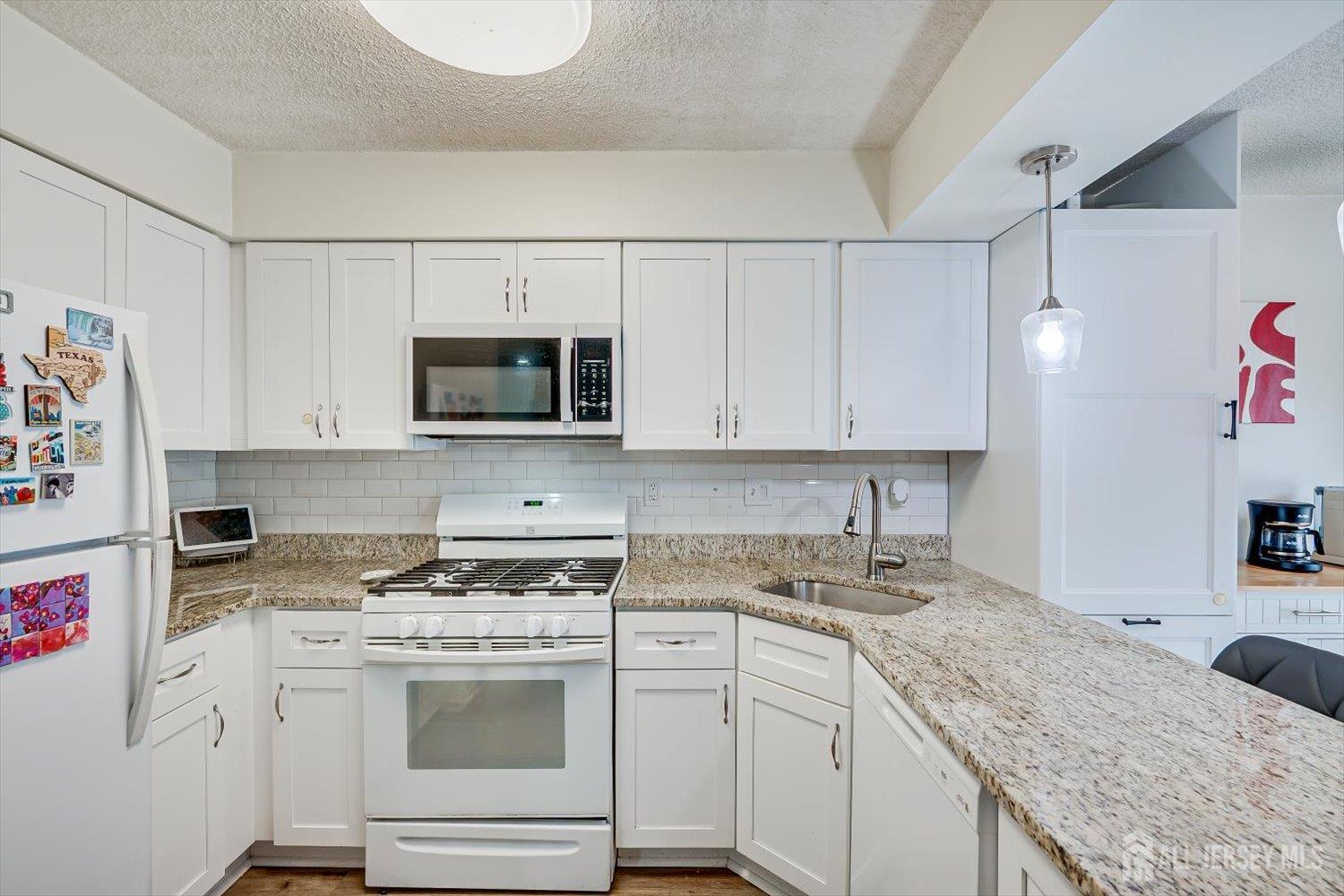 216 Amethyst Way Franklin NJ 08823