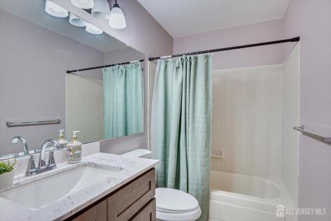 216 Amethyst Way Franklin NJ 08823