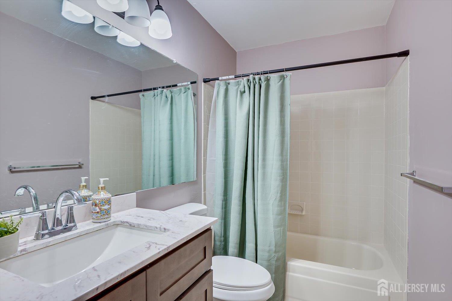 216 Amethyst Way Franklin NJ 08823