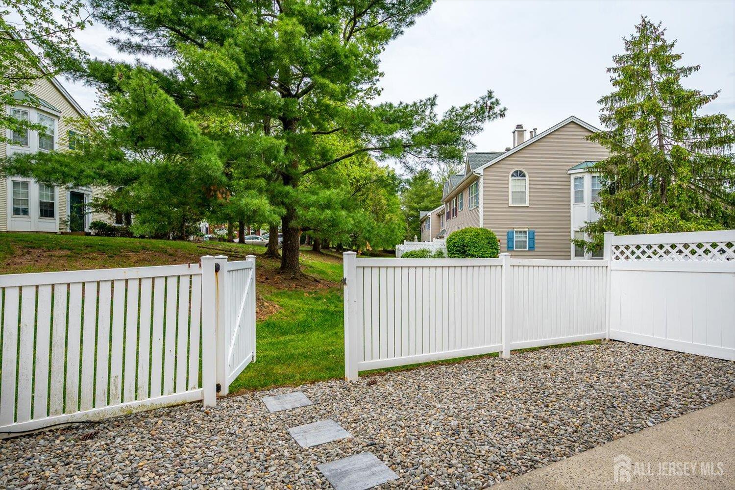 216 Amethyst Way Franklin NJ 08823