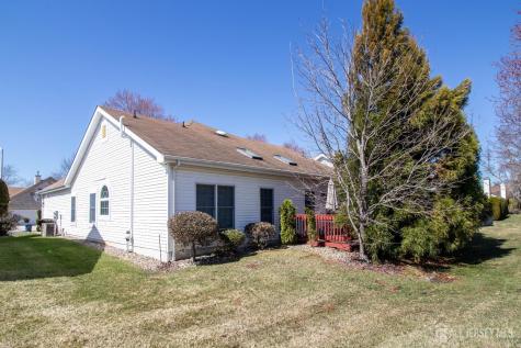 9 Brighton Court Monroe NJ 08831