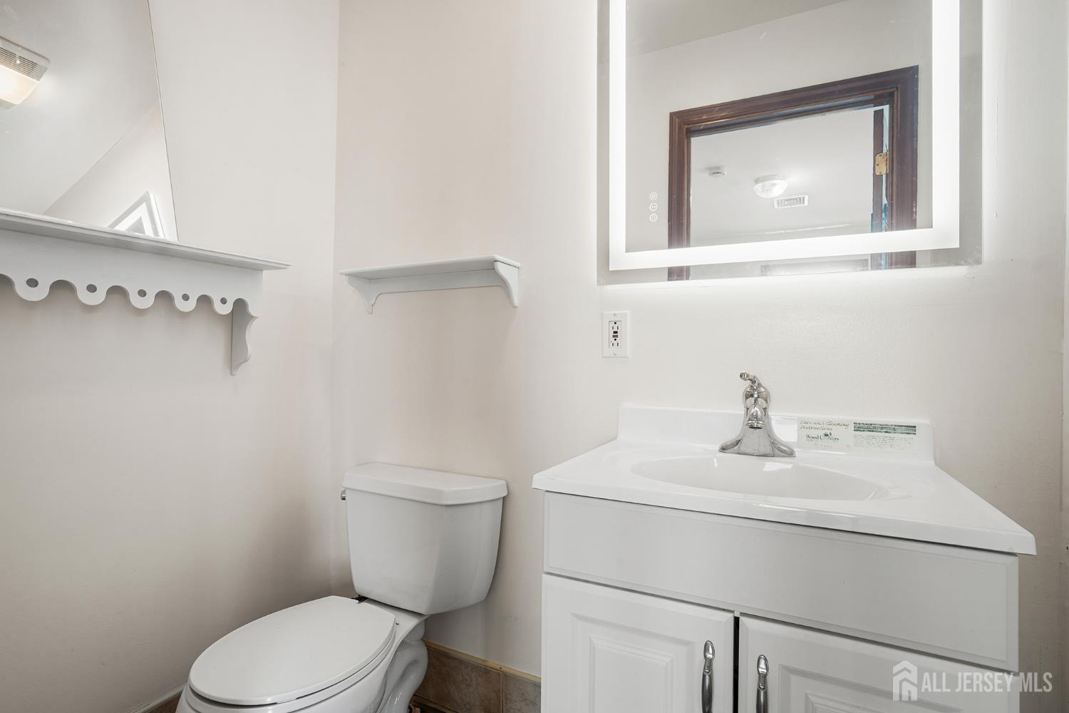 230 Mcfarlane Road Colonia NJ 07067