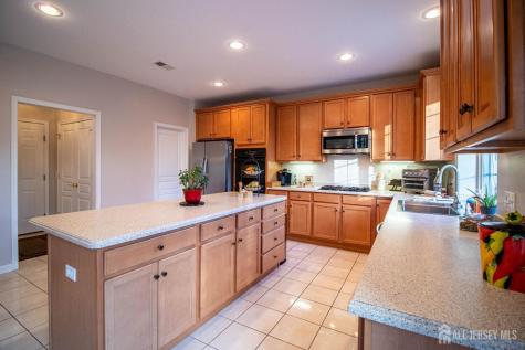 34 Equestrian Way Monroe NJ 08831