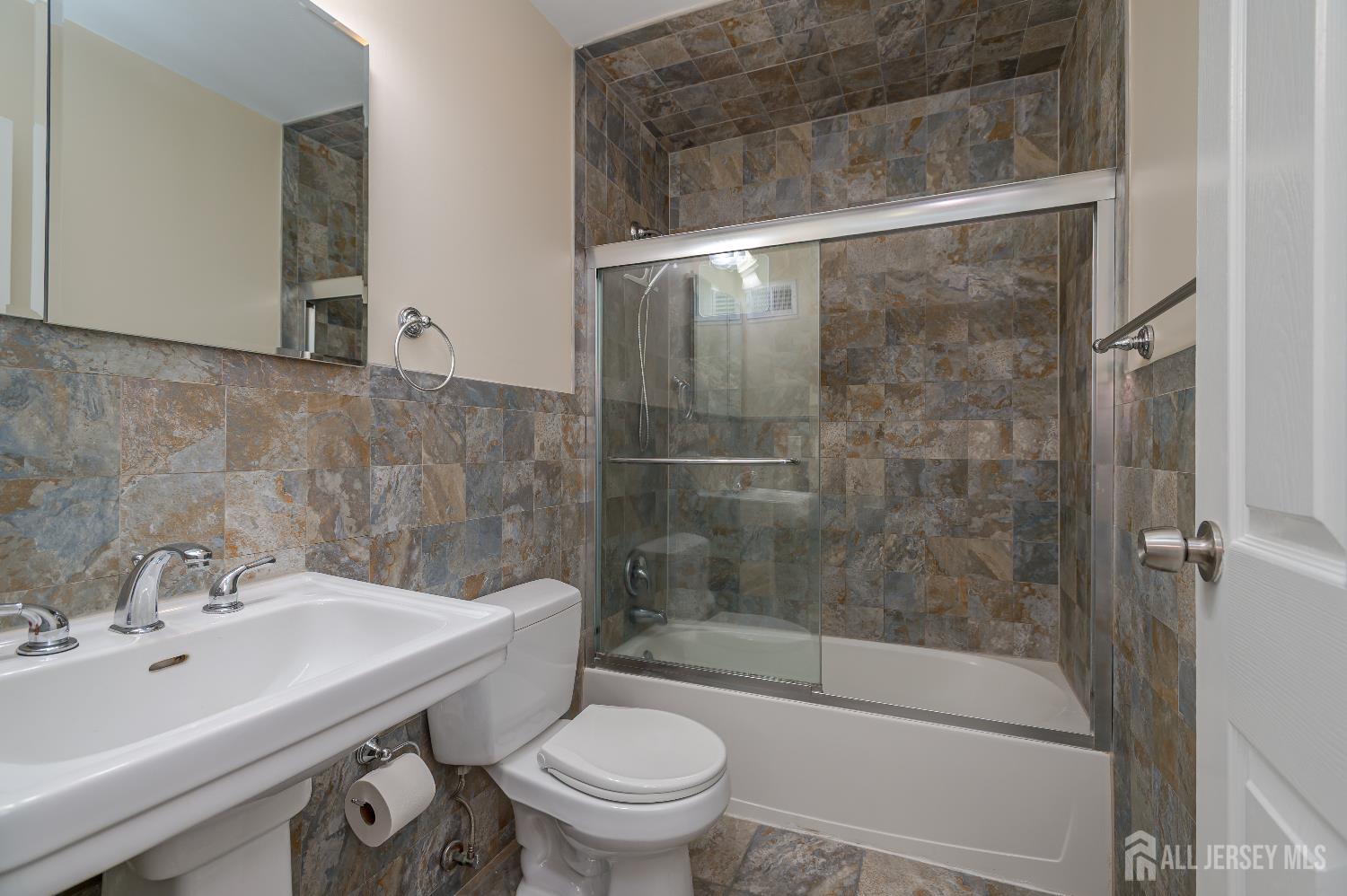 70-10 Prospect Street Metuchen NJ 08840