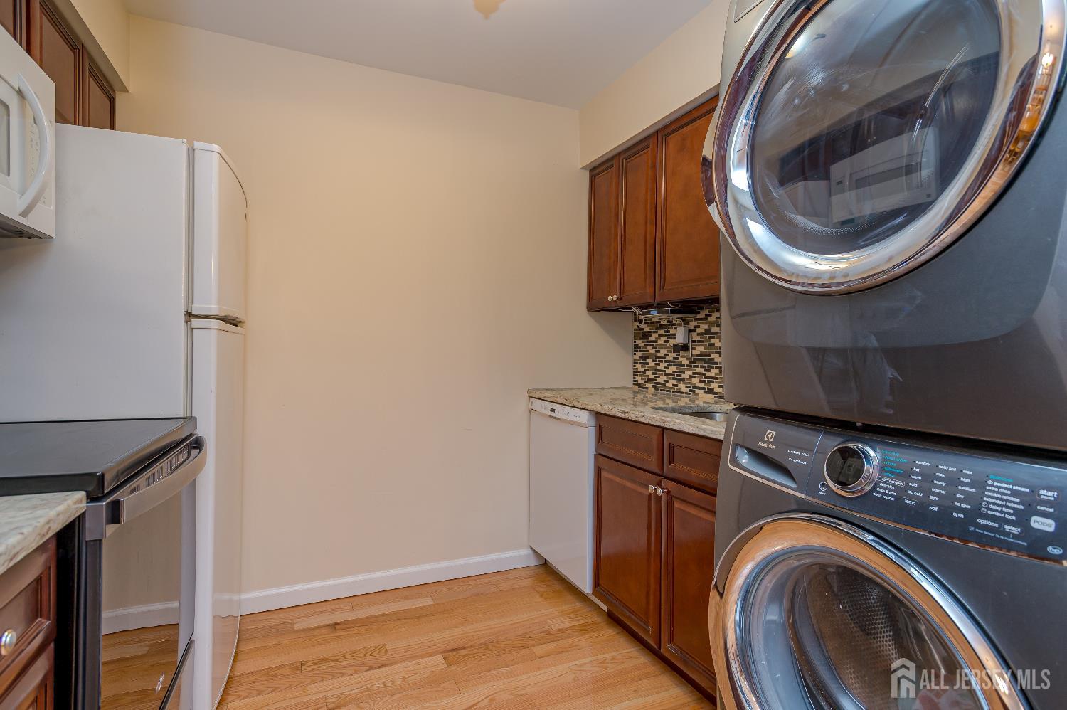 70-10 Prospect Street Metuchen NJ 08840
