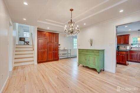 21 Thomas Street Metuchen NJ 08840