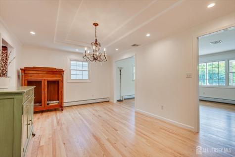 21 Thomas Street Metuchen NJ 08840