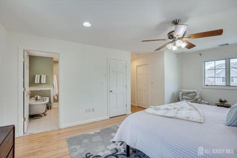 21 Thomas Street Metuchen NJ 08840