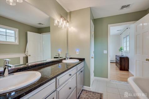 21 Thomas Street Metuchen NJ 08840