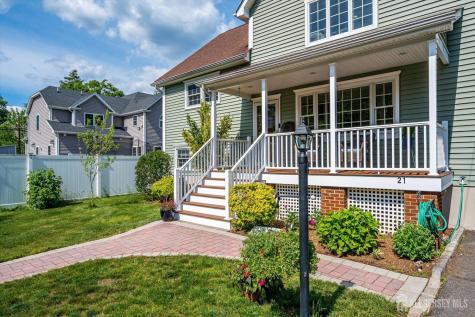 21 Thomas Street Metuchen NJ 08840