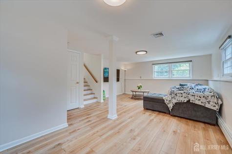 21 Thomas Street Metuchen NJ 08840