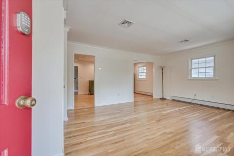 21 Thomas Street Metuchen NJ 08840